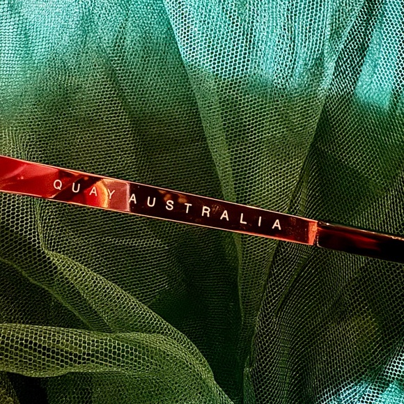 Quay Australia Tortoise Shell Blue Light Glasses - Picture 3 of 4